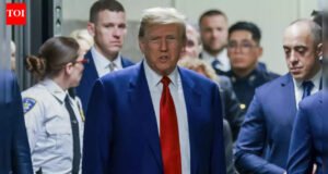 Trump waarschuwt dat de VS ‘opgesloten en geladen’ zullen zijn als Iran demonstranten doodt
| Nieuws in Assen